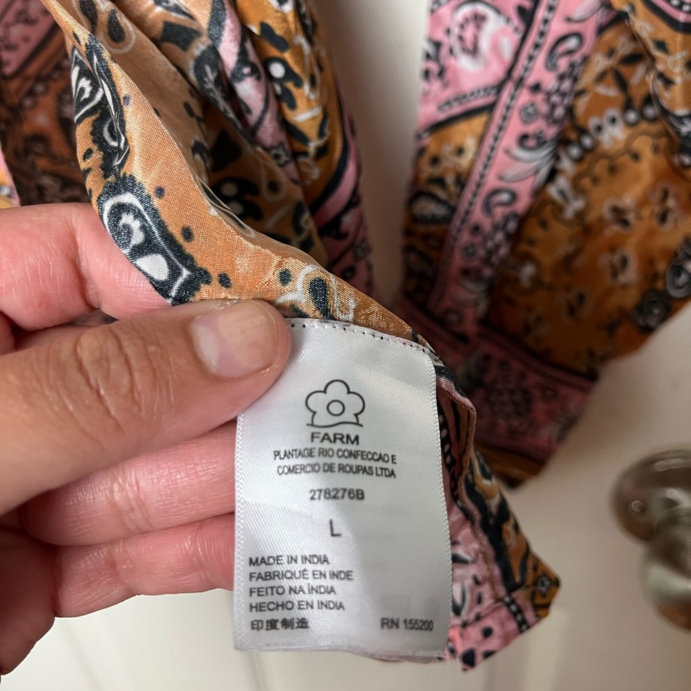 FARM Rio Pink and Gold Paisley Button-Down Shirt - Picture 6 of 12